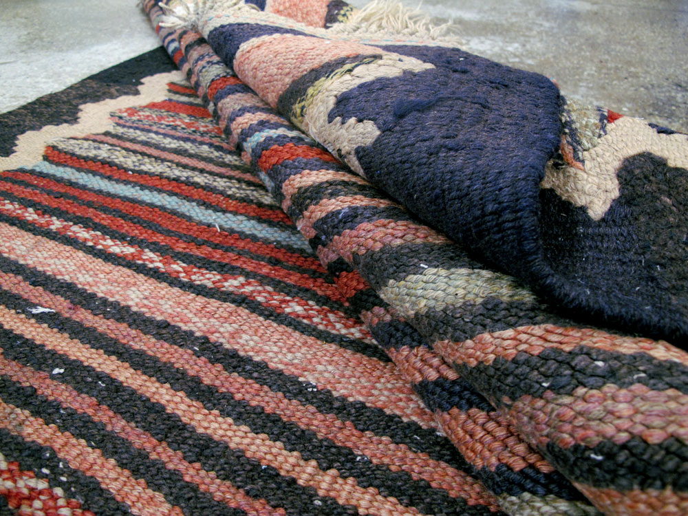 Vintage Persian Kilim, No.25644 - Galerie Shabab