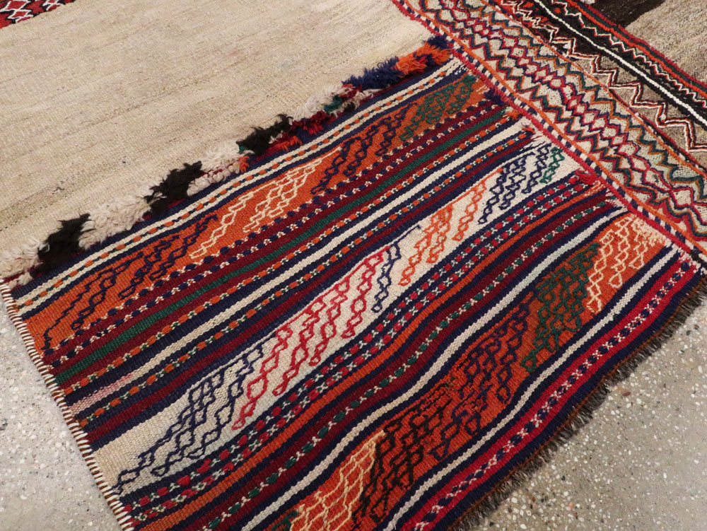 Vintage Persian Flatweave Kilim Square Accent Rug, No.25645 - Galerie Shabab