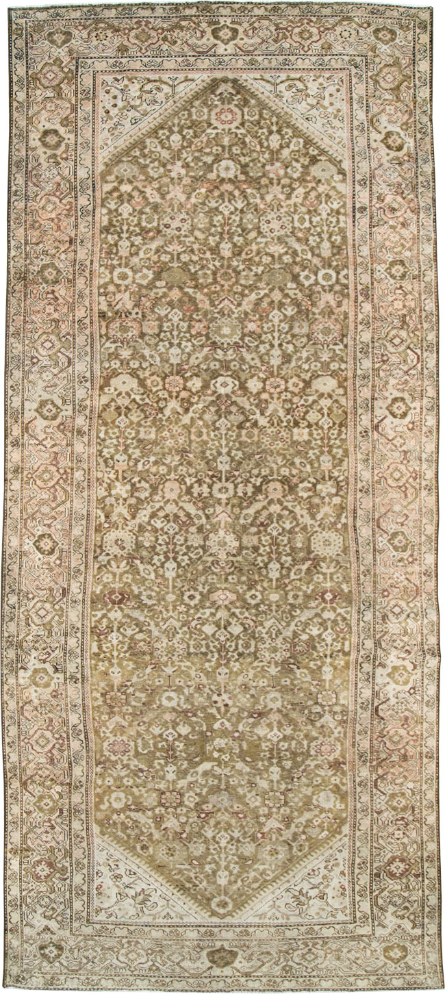 Antique Persian Malayer Gallery Carpet, No.25667 - Galerie Shabab