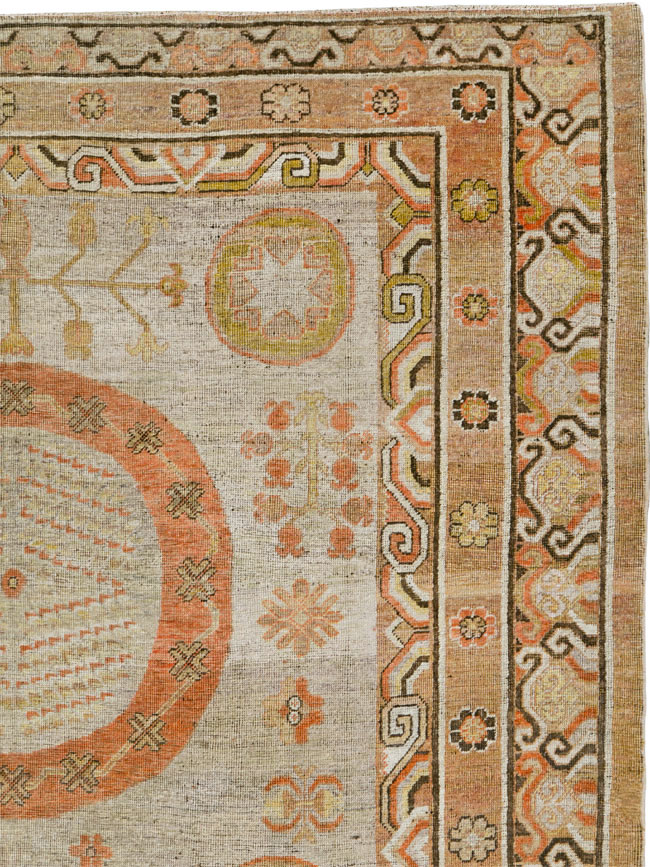 Antique East Turkestan Khotan Gallery Carpet, No.25677 - Galerie Shabab