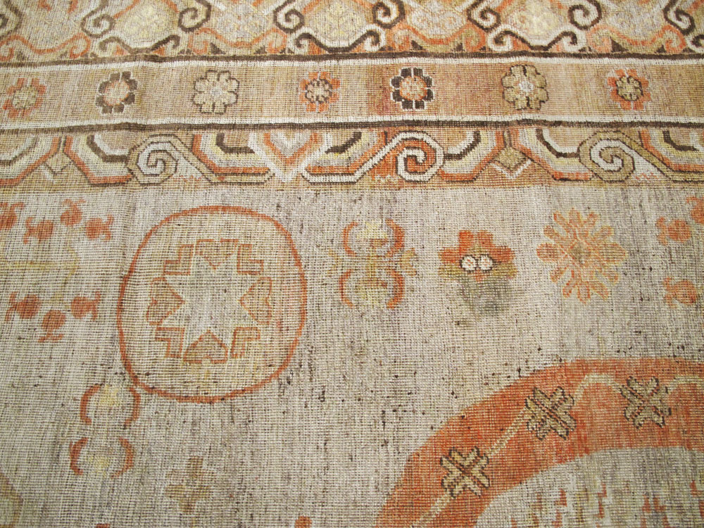 Antique East Turkestan Khotan Gallery Carpet, No.25677 - Galerie Shabab