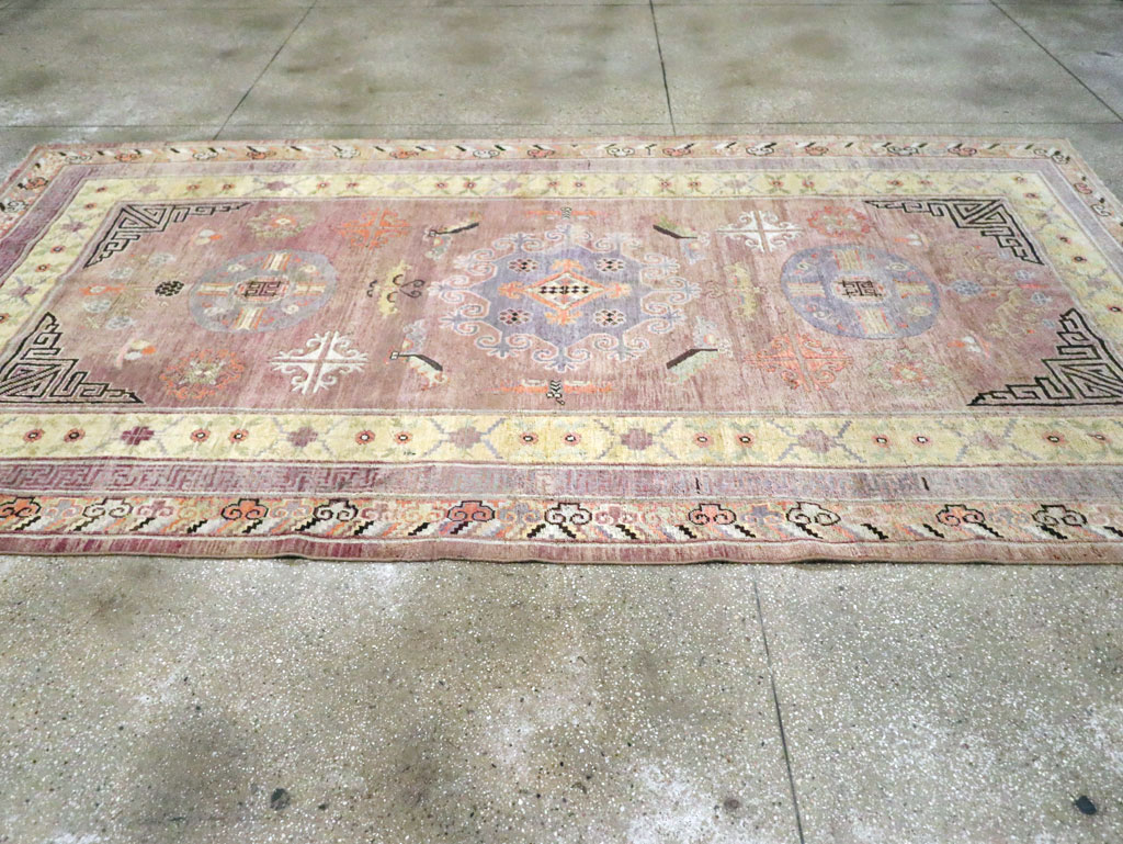 Antique East Turkestan Khotan Gallery Carpet, No.25678 - Galerie Shabab