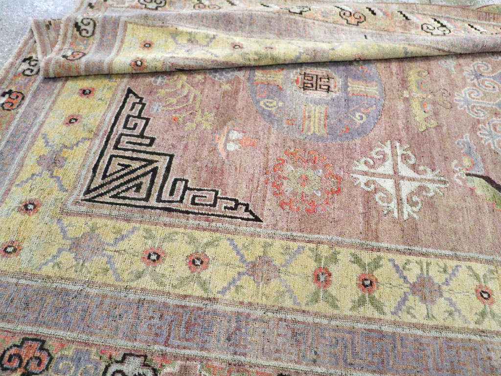 Antique East Turkestan Khotan Gallery Carpet, No.25678 - Galerie Shabab