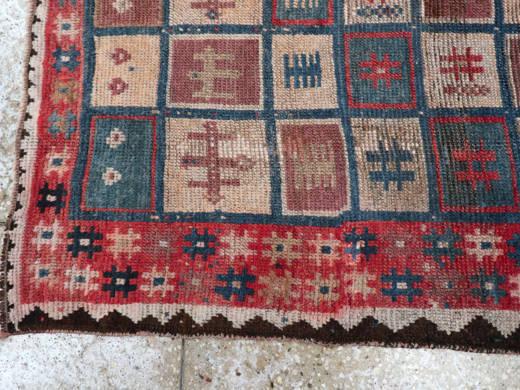 Vintage Persian Gabbeh Throw Rug, No.25693 - Galerie Shabab