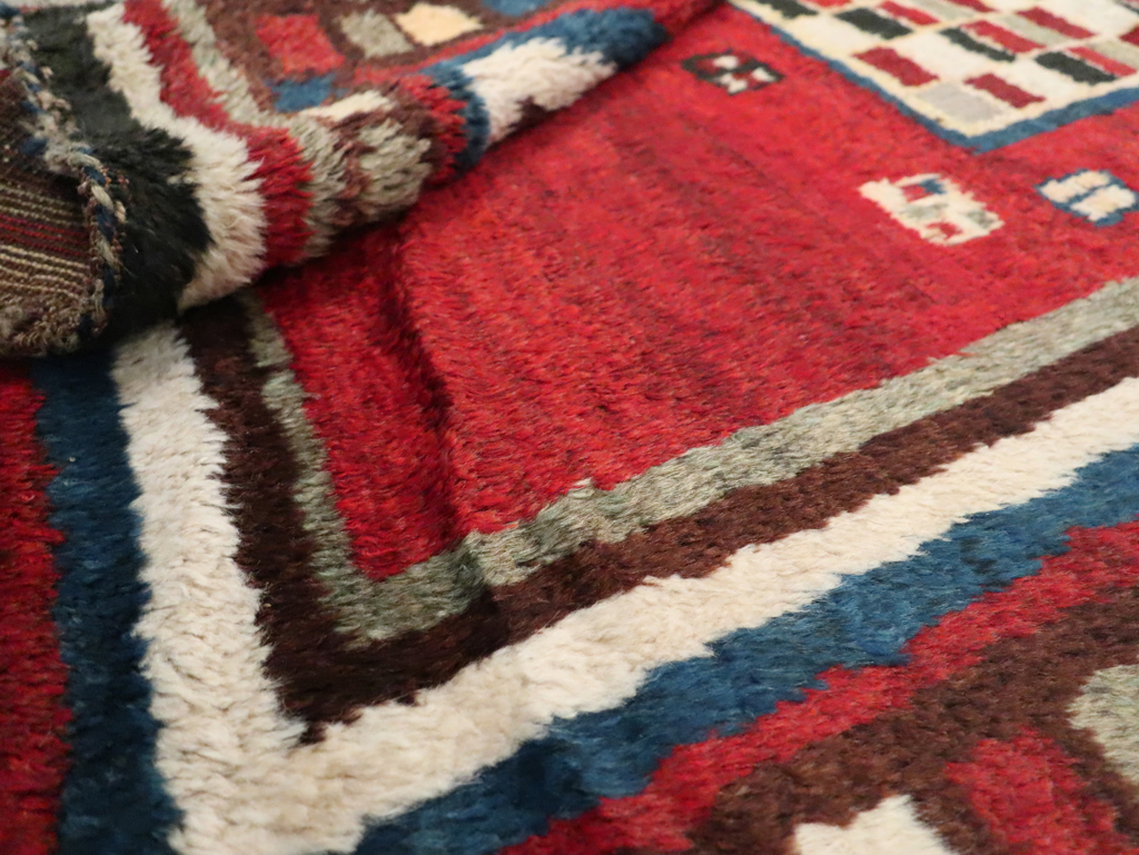 Vintage Persian Gabbeh Rug, No.25694 - Galerie Shabab