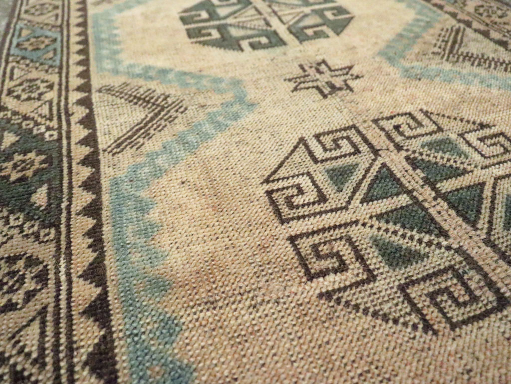 Vintage Turkish Anatolian Runner, No.25719 - Galerie Shabab