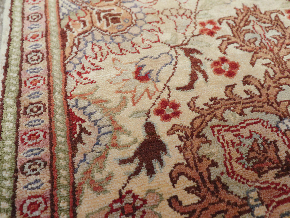Vintage Turkish Herekeh Silk Rug, No.25721 - Galerie Shabab