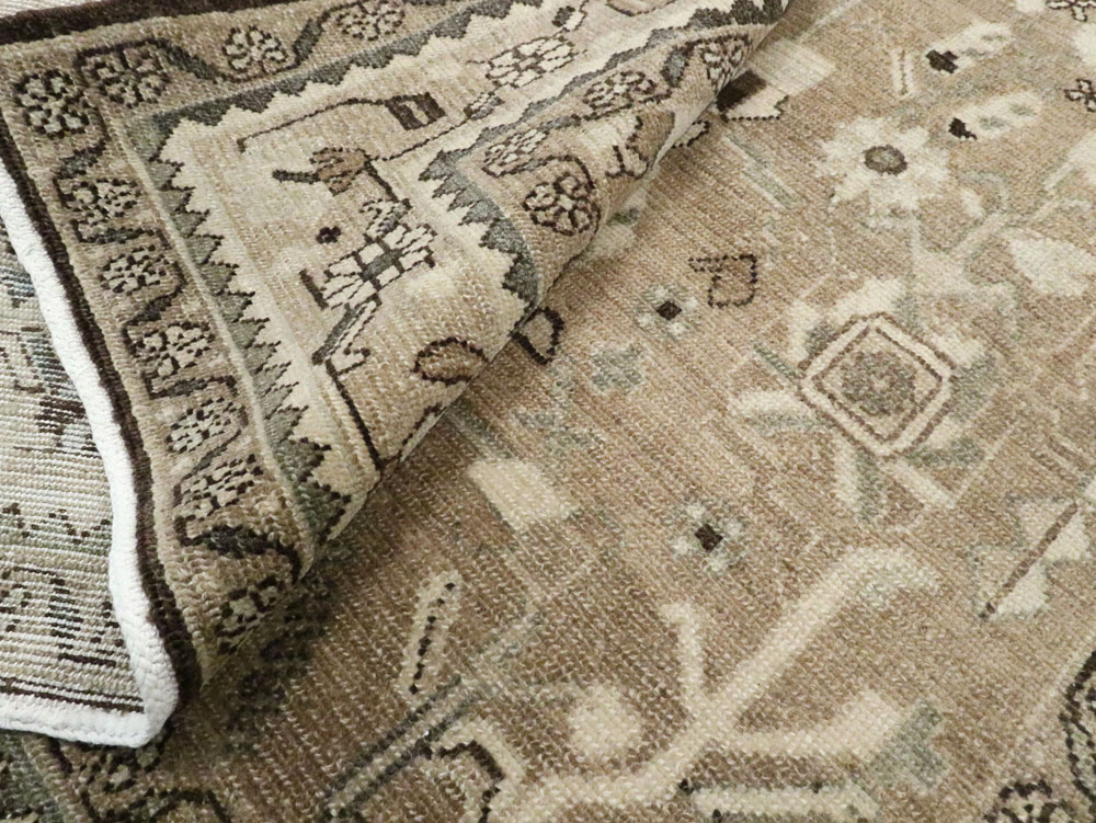 Vintage Persian Malayer Gallery Carpet, No.25737 - Galerie Shabab
