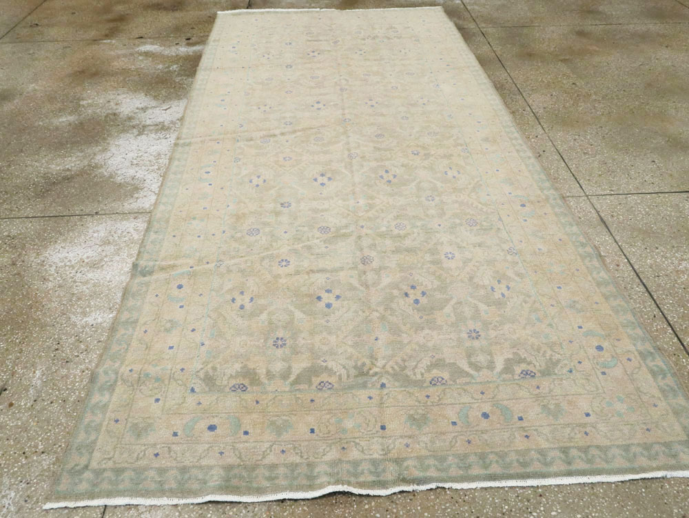 Vintage Persian Malayer Gallery Carpet, No.25742 - Galerie Shabab