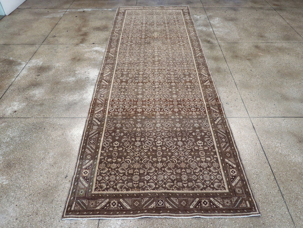 Vintage Persian Malayer Wide Gallery Runner, No.25752 - Galerie Shabab