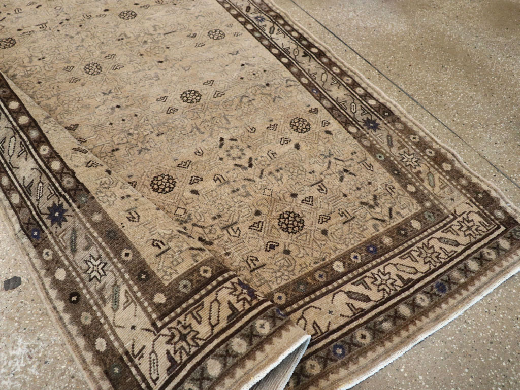 Vintage Persian Malayer Wide Gallery Runner, No.25759 - Galerie Shabab
