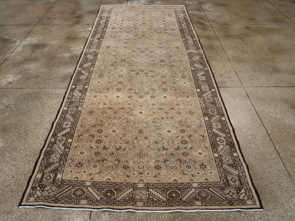 Vintage Persian Malayer Wide Gallery Runner, No.25783 - Galerie Shabab
