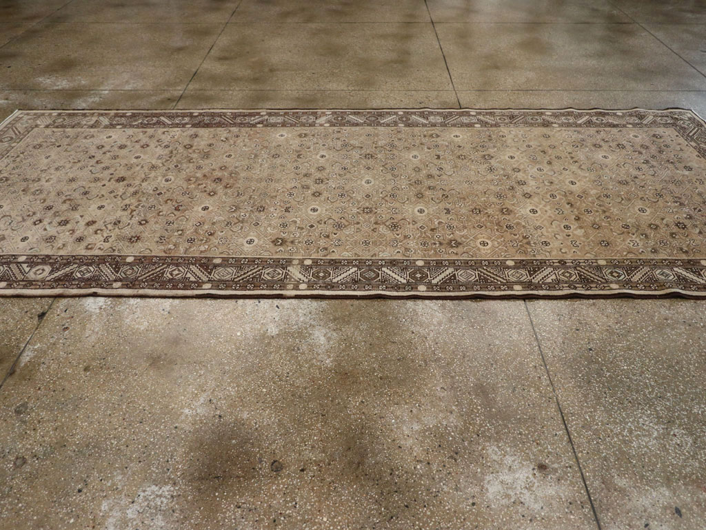 Vintage Persian Malayer Wide Gallery Runner, No.25783 - Galerie Shabab