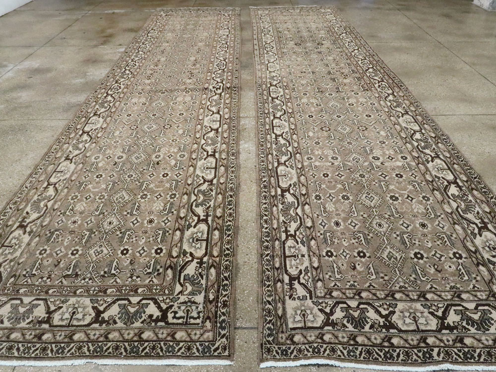 Vintage Persian Malayer Wide Gallery Runner, No.25803 - Galerie Shabab