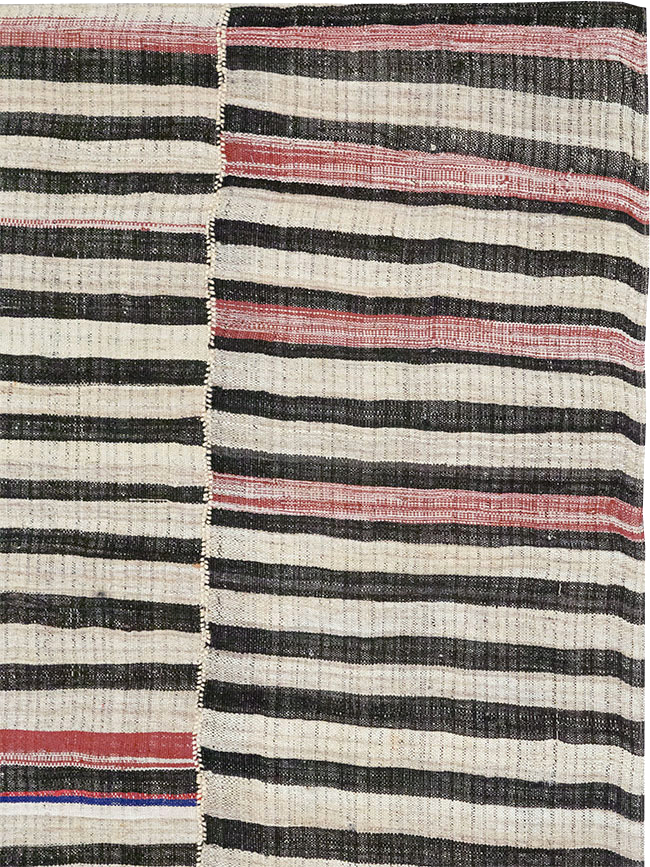 Vintage Persian Flatweave Kilim Accent Rug, No.25843 - Galerie Shabab