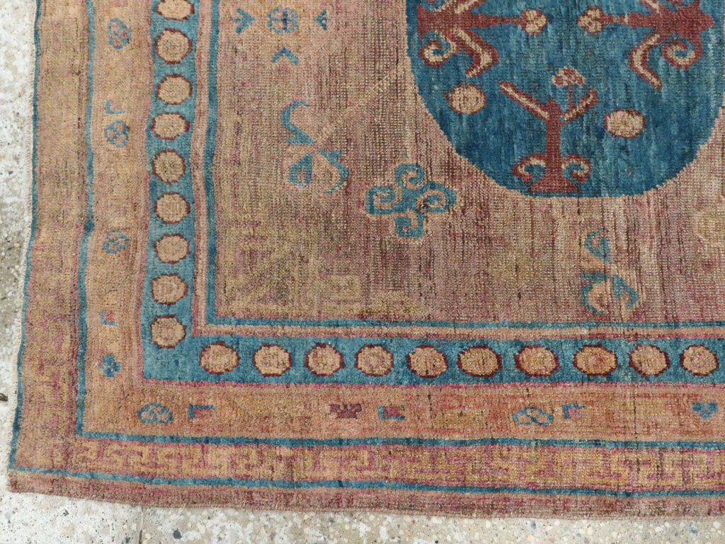 Antique East Turkestan Khotan Accent Rug, No.25862 - Galerie Shabab