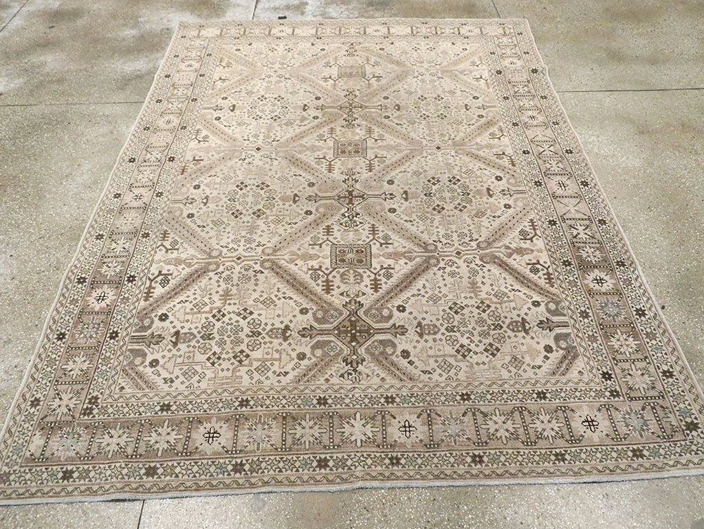 Vintage Persian Tabriz Accent Carpet, No.25866 - Galerie Shabab