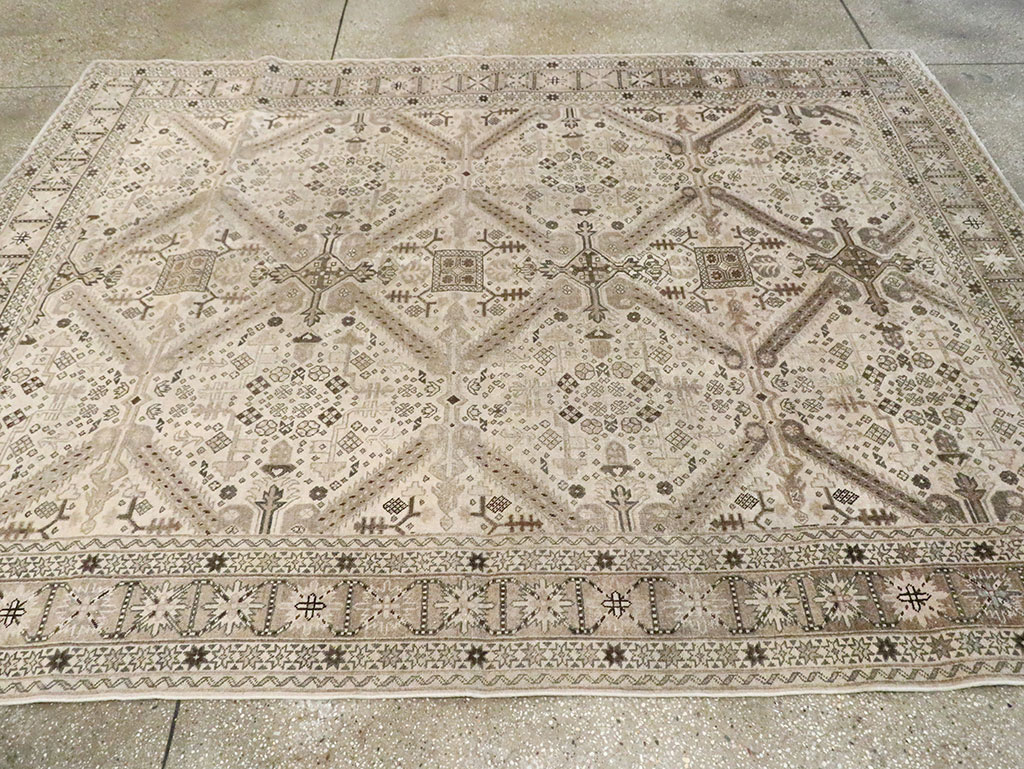 Vintage Persian Tabriz Accent Carpet, No.25866 - Galerie Shabab