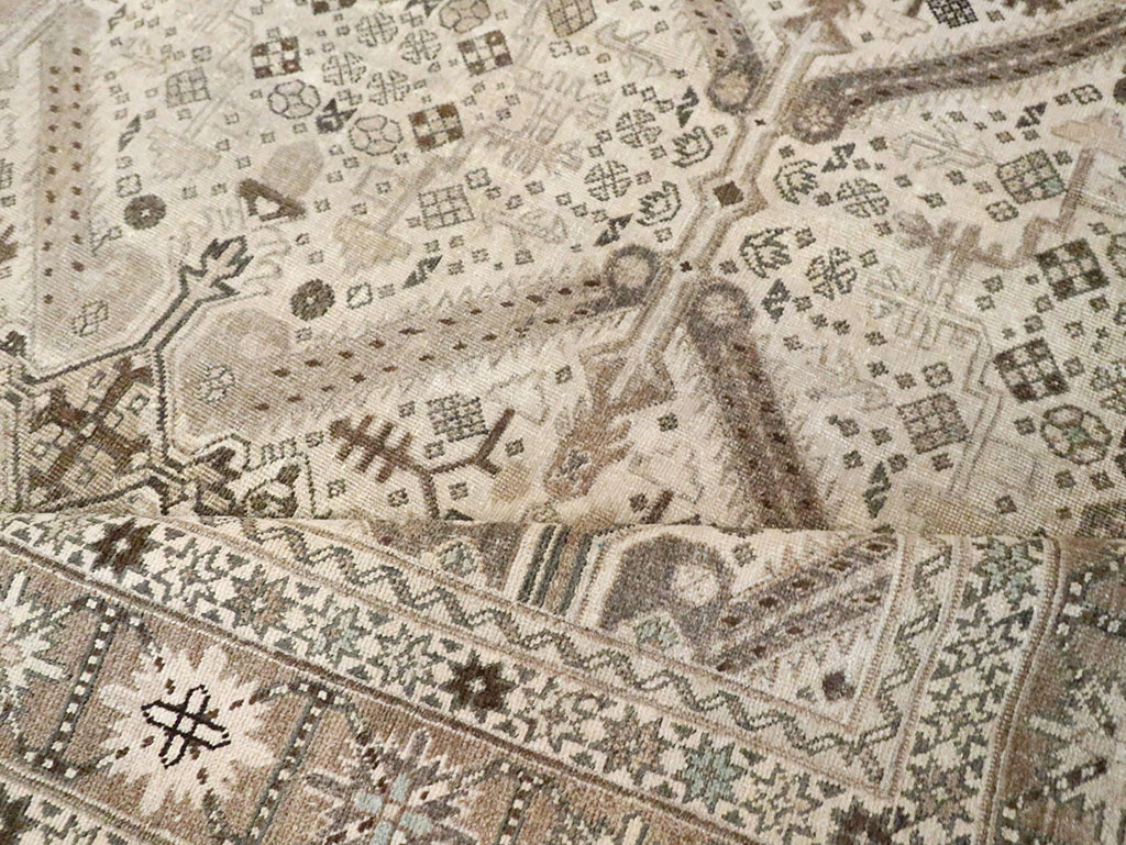 Vintage Persian Tabriz Accent Carpet, No.25866 - Galerie Shabab