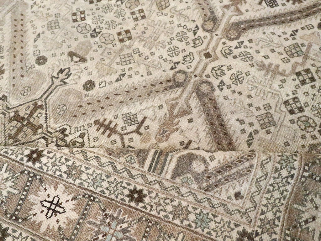 Vintage Persian Tabriz Accent Carpet, No.25866 - Galerie Shabab