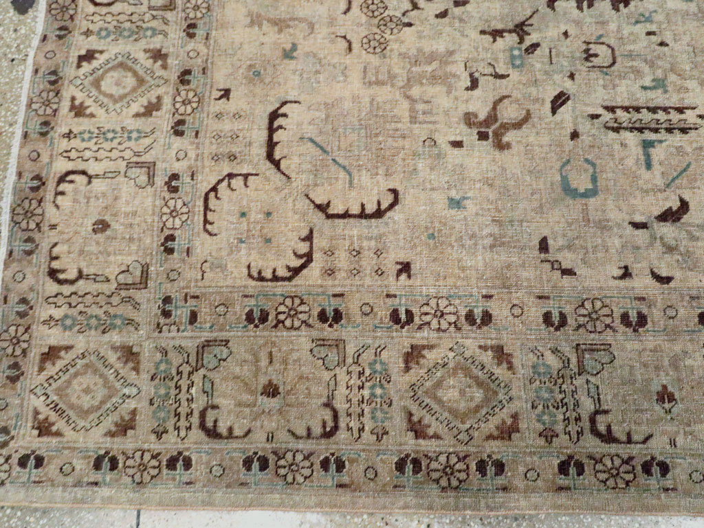 Vintage Persian Tabriz Accent Carpet, No.25867 - Galerie Shabab