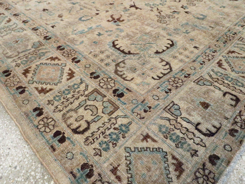 Vintage Persian Tabriz Accent Carpet, No.25867 - Galerie Shabab