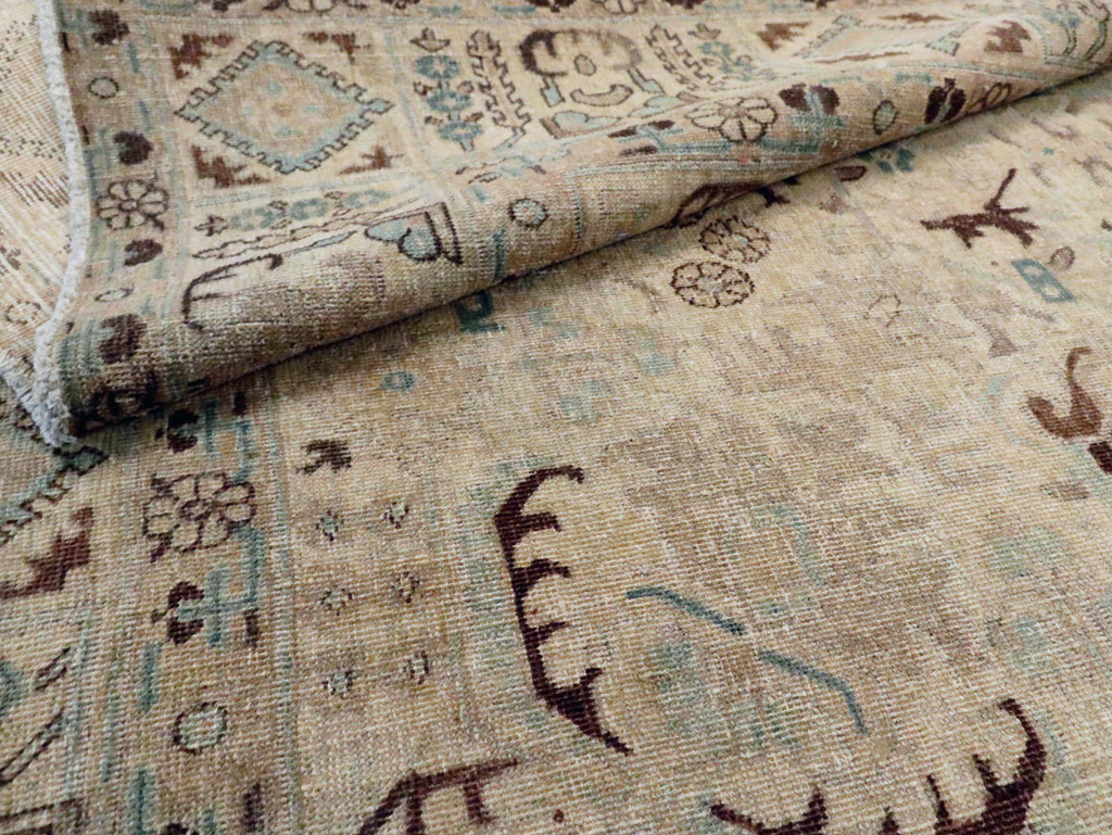 Vintage Persian Tabriz Accent Carpet, No.25867 - Galerie Shabab