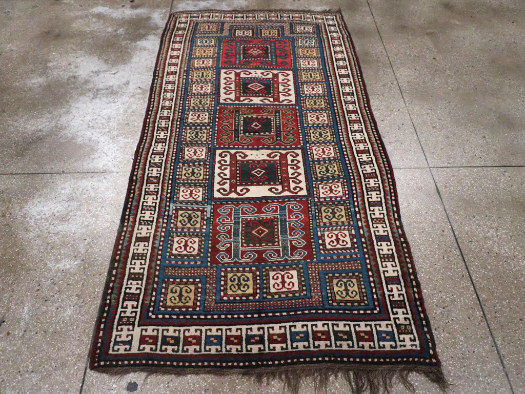 Antique Caucasian Kazak Rug, No.25877 - Galerie Shabab