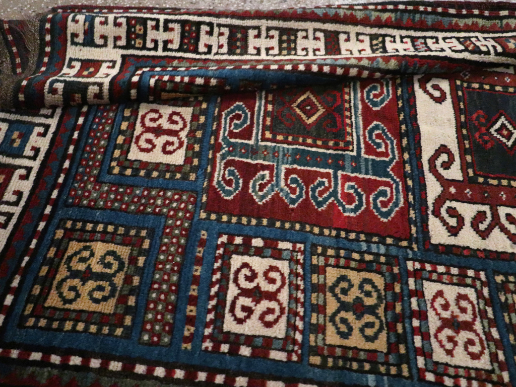 Antique Caucasian Kazak Rug, No.25877 - Galerie Shabab