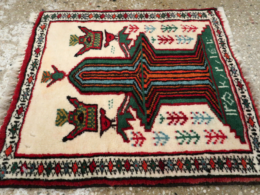 Vintage Persian Pictorial Baluch rug, No.25887 - Galerie Shabab