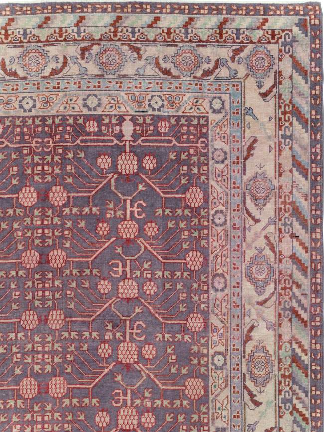 Antique Khotan Carpet, No.25889 - Galerie Shabab