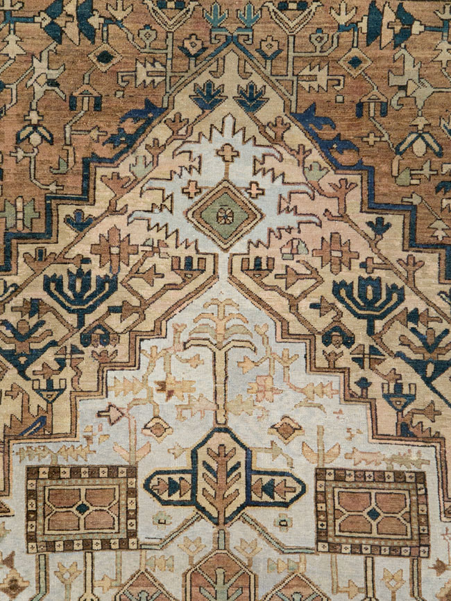 Antique Persian Heriz Carpet, No.25894 - Galerie Shabab