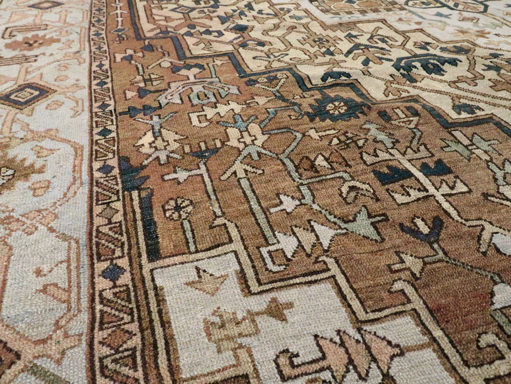 Antique Persian Heriz Carpet, No.25894 - Galerie Shabab