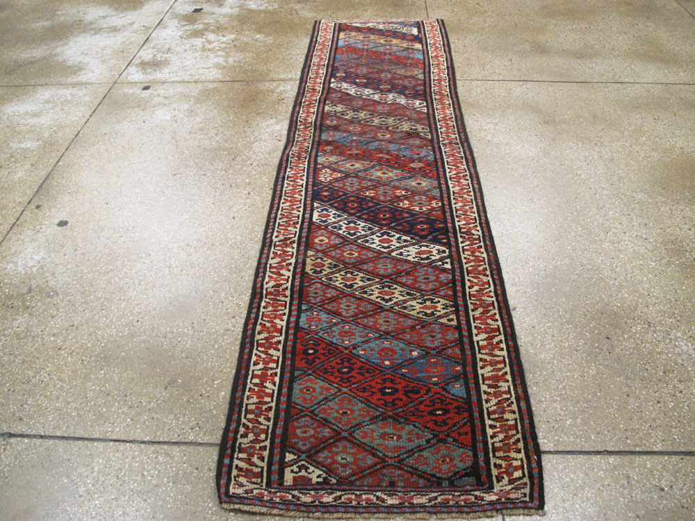 Antique Persian Kurdish Runner, No.25895 - Galerie Shabab