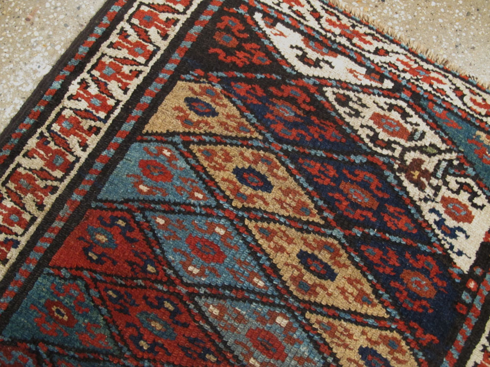 Antique Persian Kurdish Runner, No.25895 - Galerie Shabab