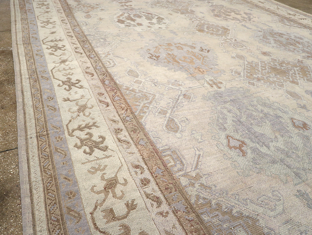 Antique Turkish Oushak Oversize Carpet, No.25900 - Galerie Shabab