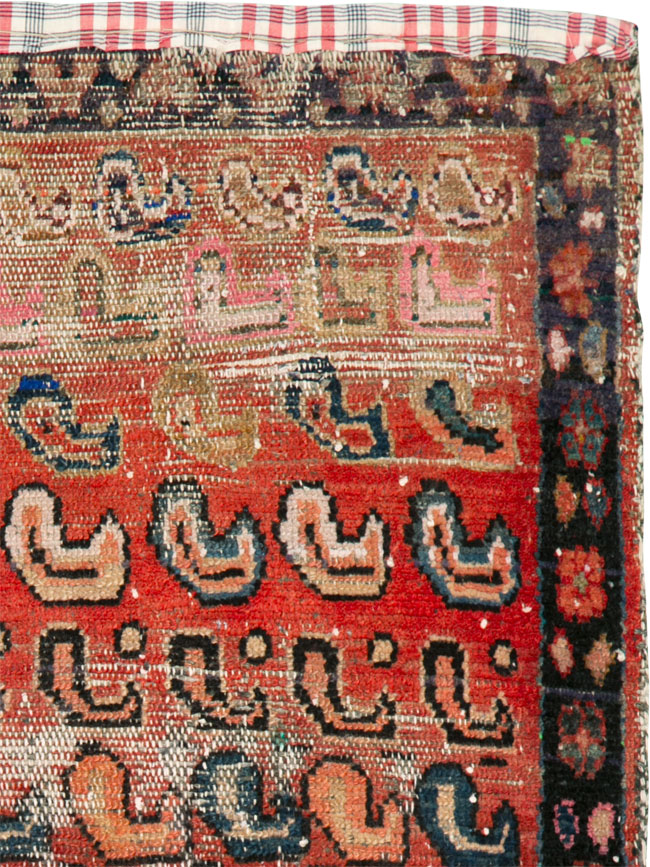 Vintage Persian Hamadan Distressed Rug, No.25926 - Galerie Shabab
