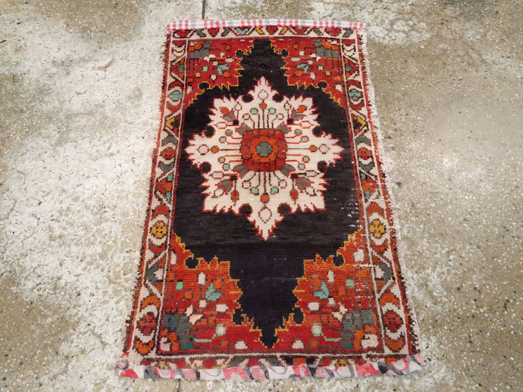 Vintage Persian Hamadan Rug, No.25927 - Galerie Shabab