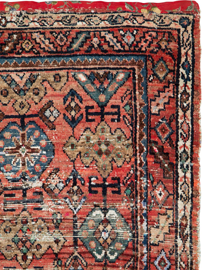 Vintage Persian Hamadan Distressed Rug, No.25928 - Galerie Shabab