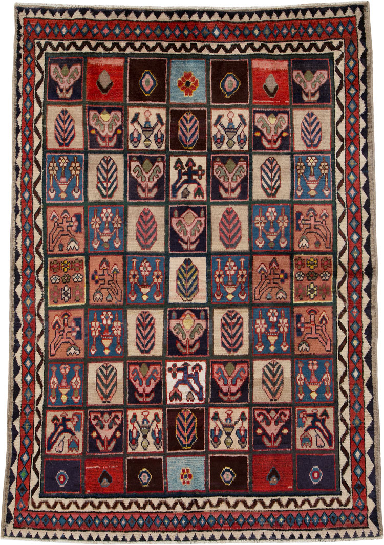 Vintage Persian Bakhtiari Rug, No.25930 - Galerie Shabab