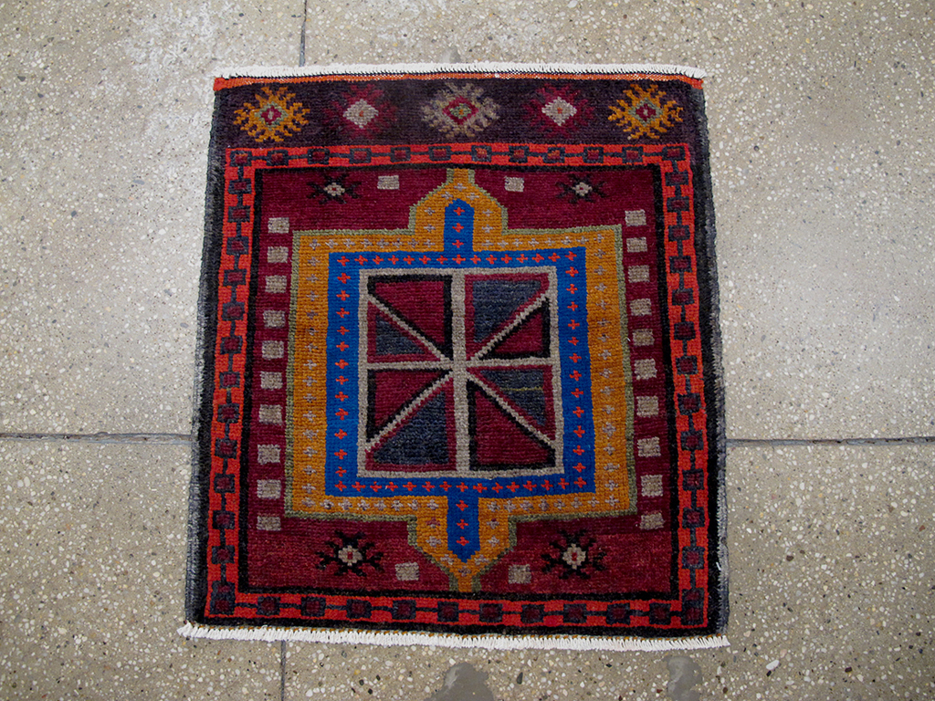 Vintage Persian Hamadan Rug, No.25931 - Galerie Shabab