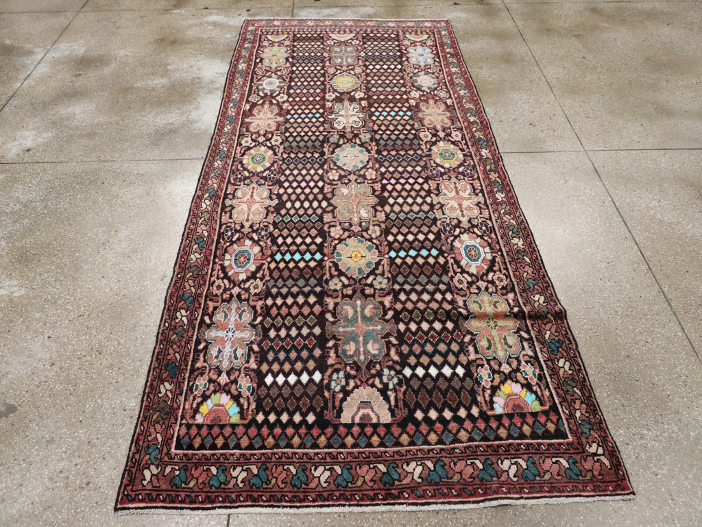 Vintage Persian Malayer Gallery Carpet, No.25934 - Galerie Shabab