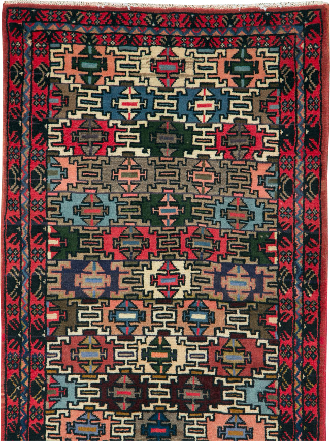 Vintage Persian Hamadan Runner, No.25945 - Galerie Shabab