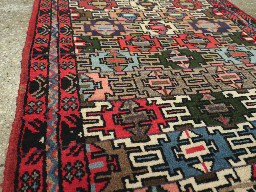 Vintage Persian Hamadan Runner, No.25945 - Galerie Shabab