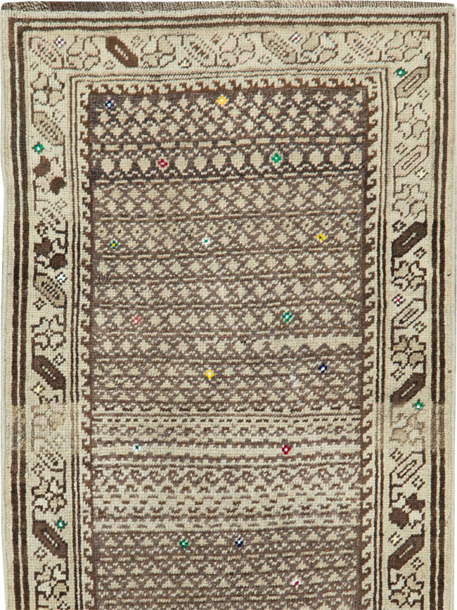 Vintage Persian Kurdish Runner, No.25949 - Galerie Shabab