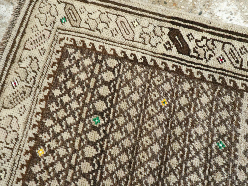 Vintage Persian Kurdish Runner, No.25949 - Galerie Shabab
