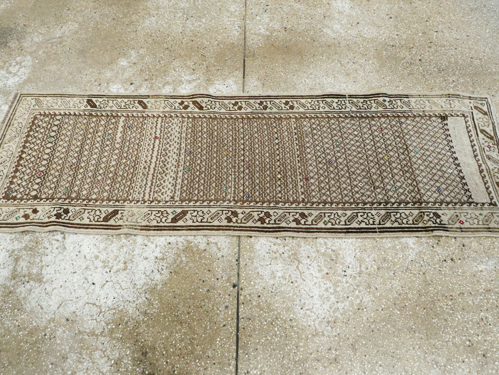 Vintage Persian Kurdish Runner, No.25949 - Galerie Shabab