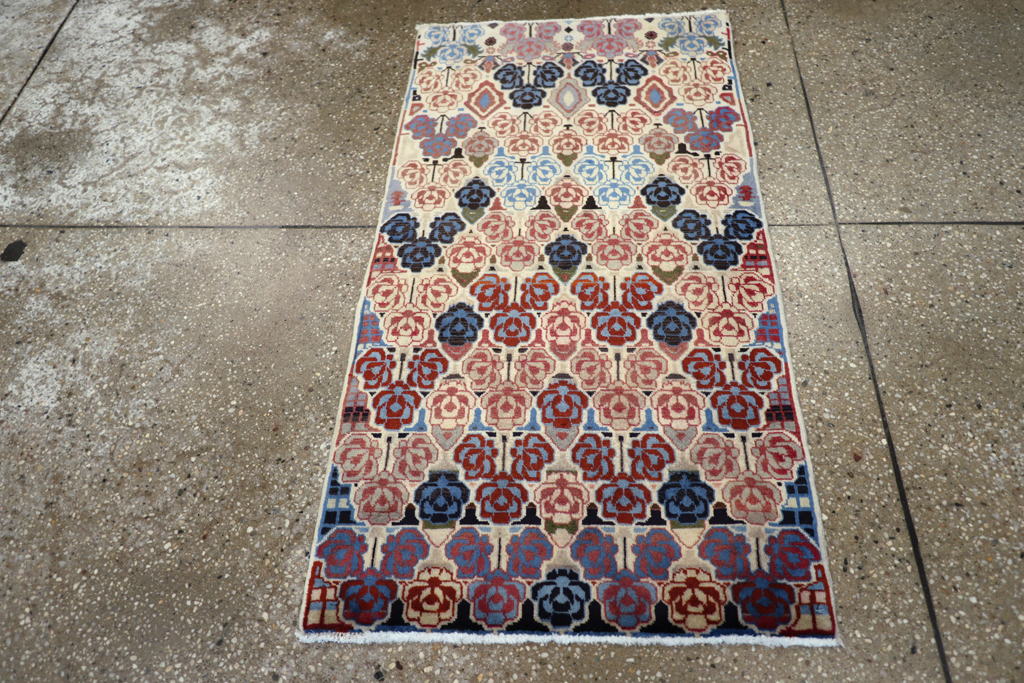 Vintage Persian Tabriz Rug, No.25972 - Galerie Shabab