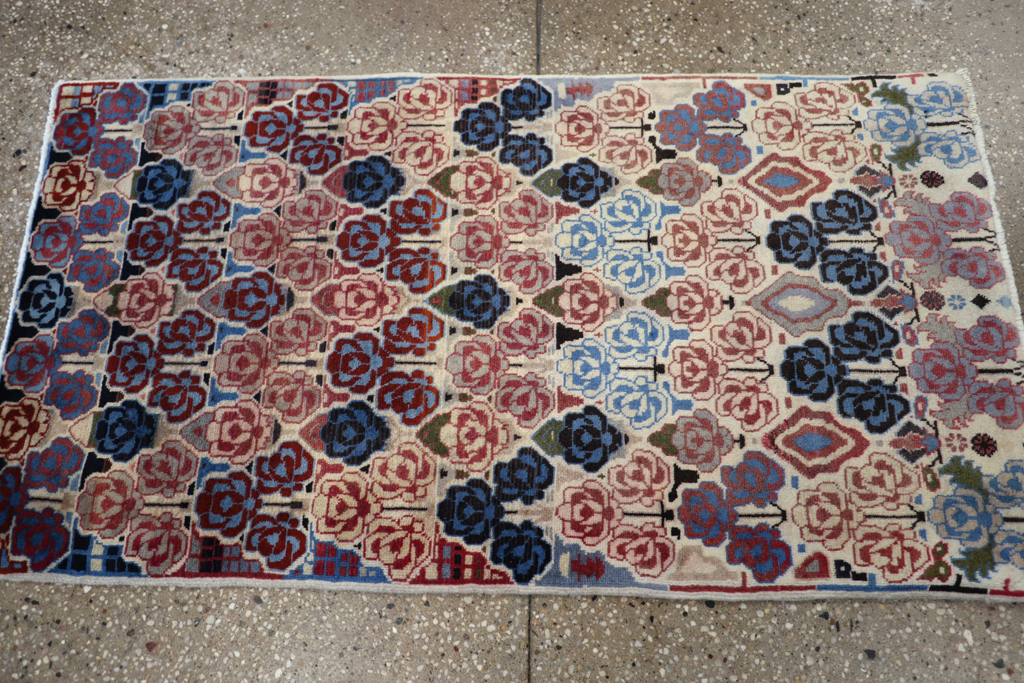 Vintage Persian Tabriz Rug, No.25972 - Galerie Shabab