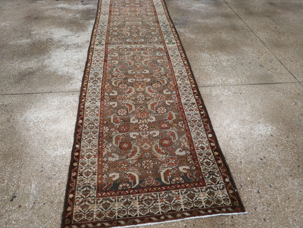 Vintage Persian Malayer Runner, No.25988 - Galerie Shabab